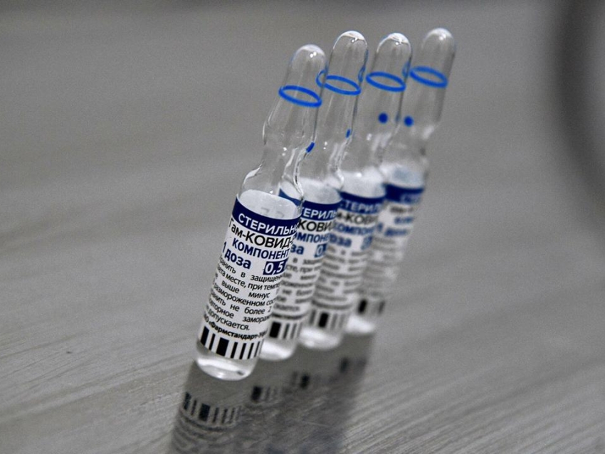 Вакцина против COVID-19 поступила в Забайкалье